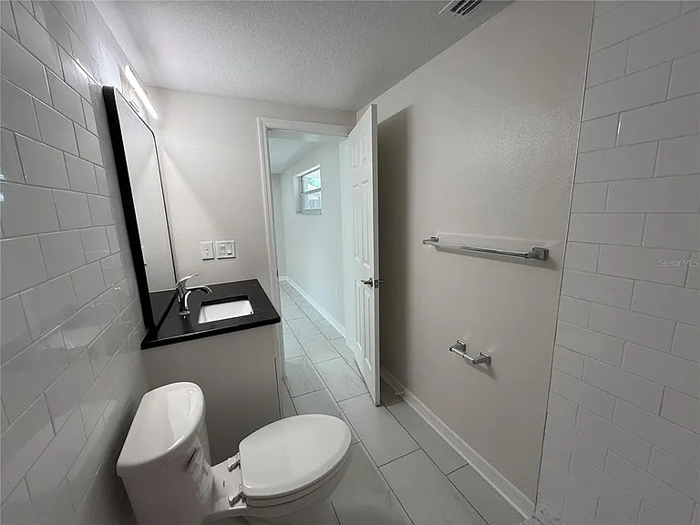 5241 Sparrow Dr — Photo 14