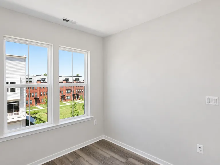 42126 Hazel Grove Ter — Photo 34