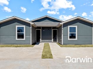 411 County Line Rd #B, Mabank, TX 75147