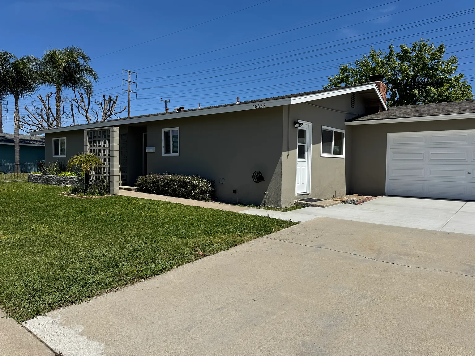 4 bed, 1480 sqft, $4,900 — Photo 2
