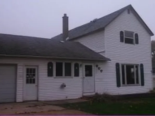 108 School St, Chana, IL 61015