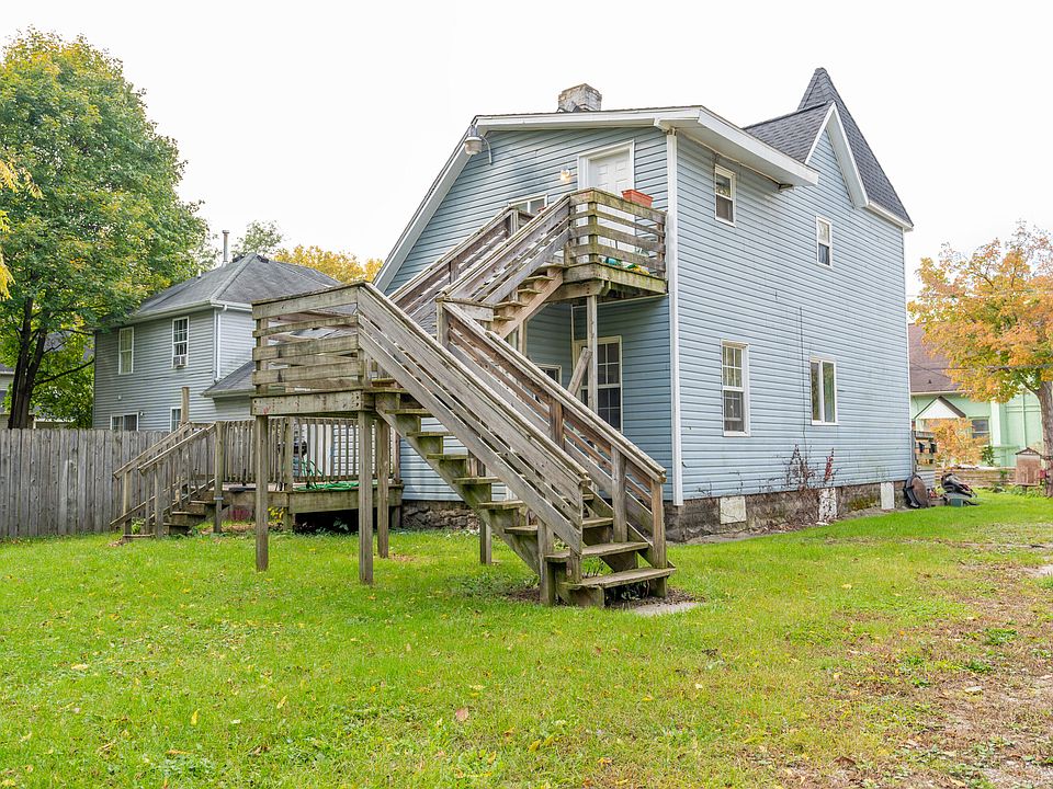 2nd image of 550 Phelps Ave