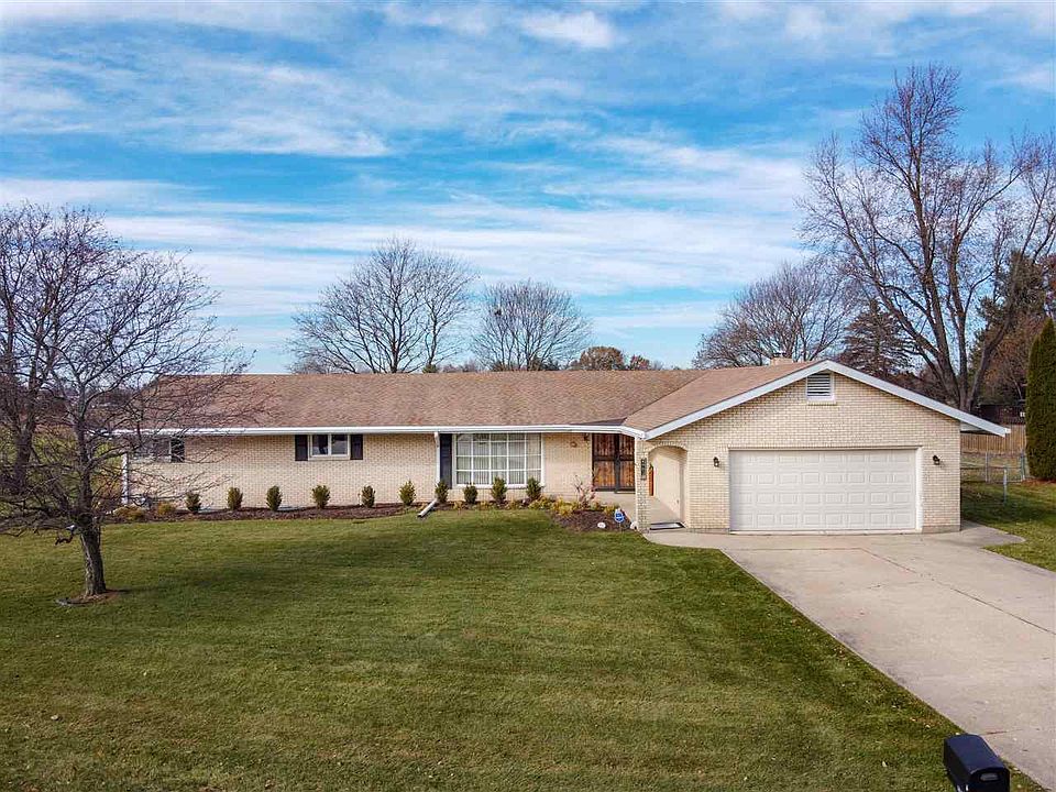 1st image of 4902 Pepper Dr