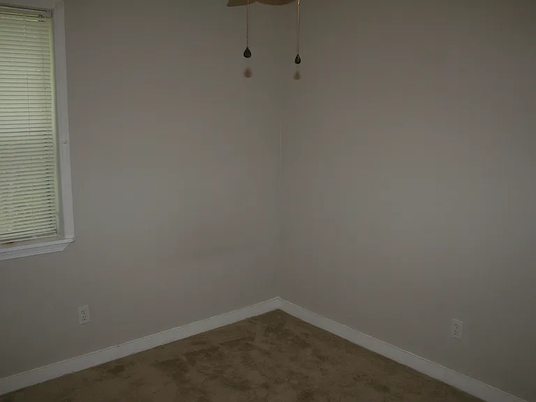 2308 Sylvan Ct — Photo 12