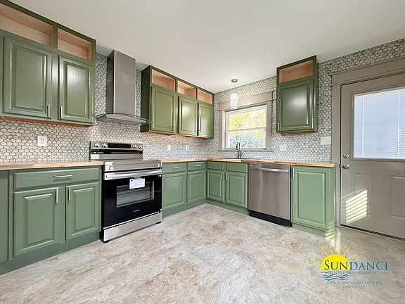 2nd image of 101 Driftwood Ave