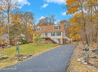 2214 Apley Ct, Bushkill, PA 18324