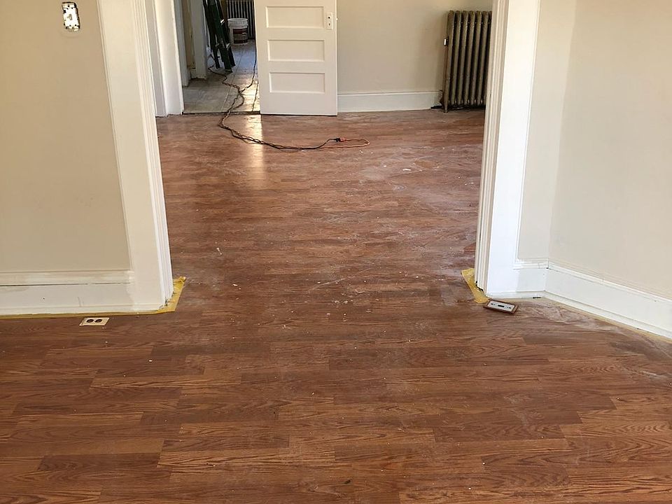 2nd image of 467 Alden St