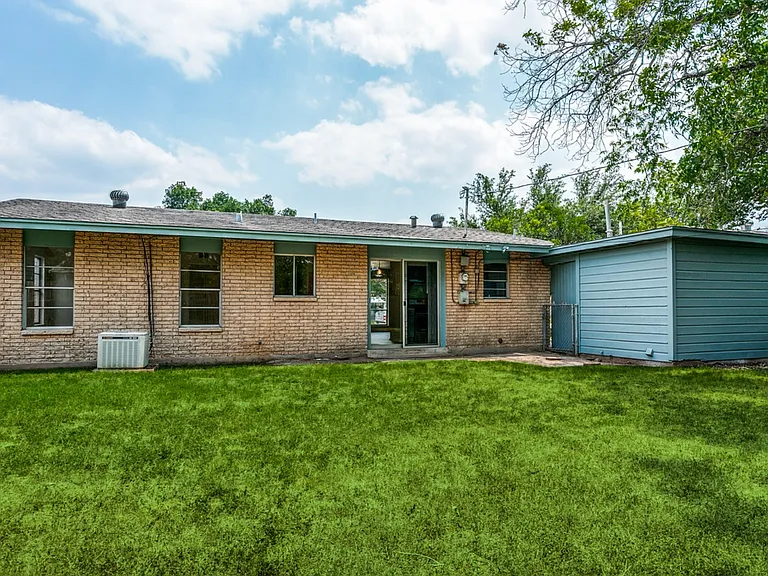 451 Kate Schenck Ave — Photo 11