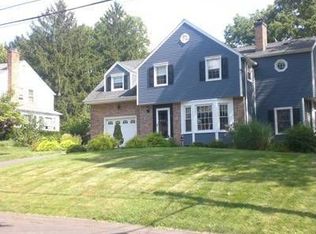 7 Homestead Ter, Scotch Plains, NJ 07076