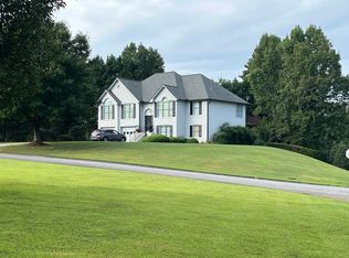 2220 Foster Dr, Cumming, GA 30040