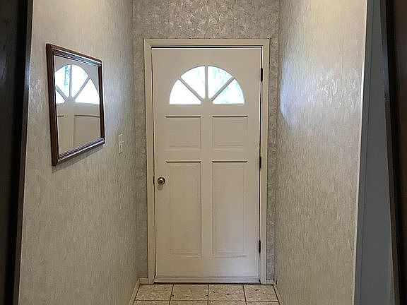 2nd image of 8424 Donna Dr