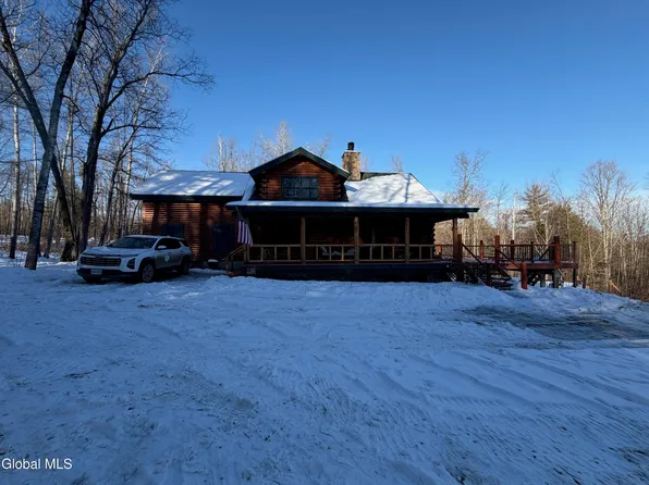 75 Forest Way, Ticonderoga, NY 12883