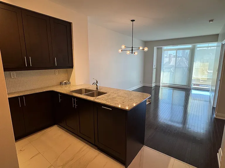 1 Bedford Rd #605 — Photo 3