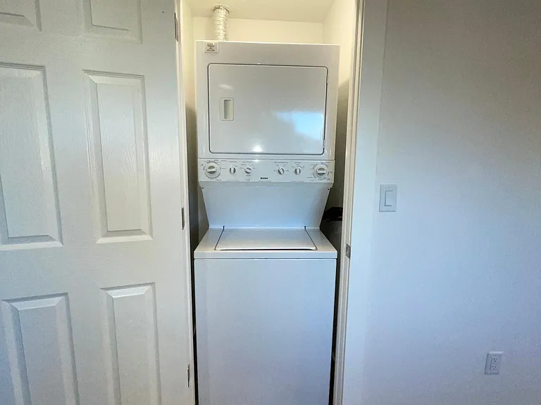 345 W 600 N — Photo 7