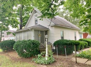 913 Dey St, Beardstown, IL 62618