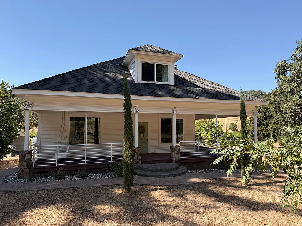 1100 Hiatt Rd