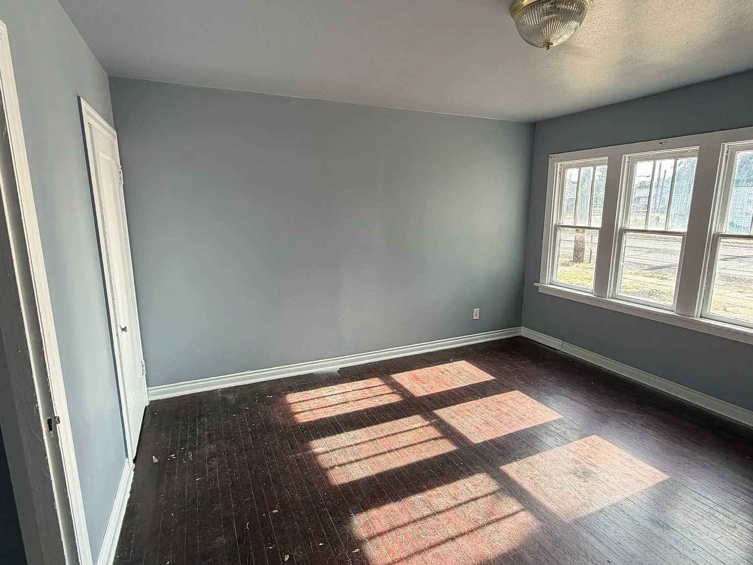 1 bed, $895 — Photo 2