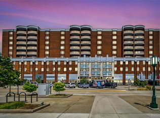 411 S Old Woodward Ave #911, Birmingham, MI