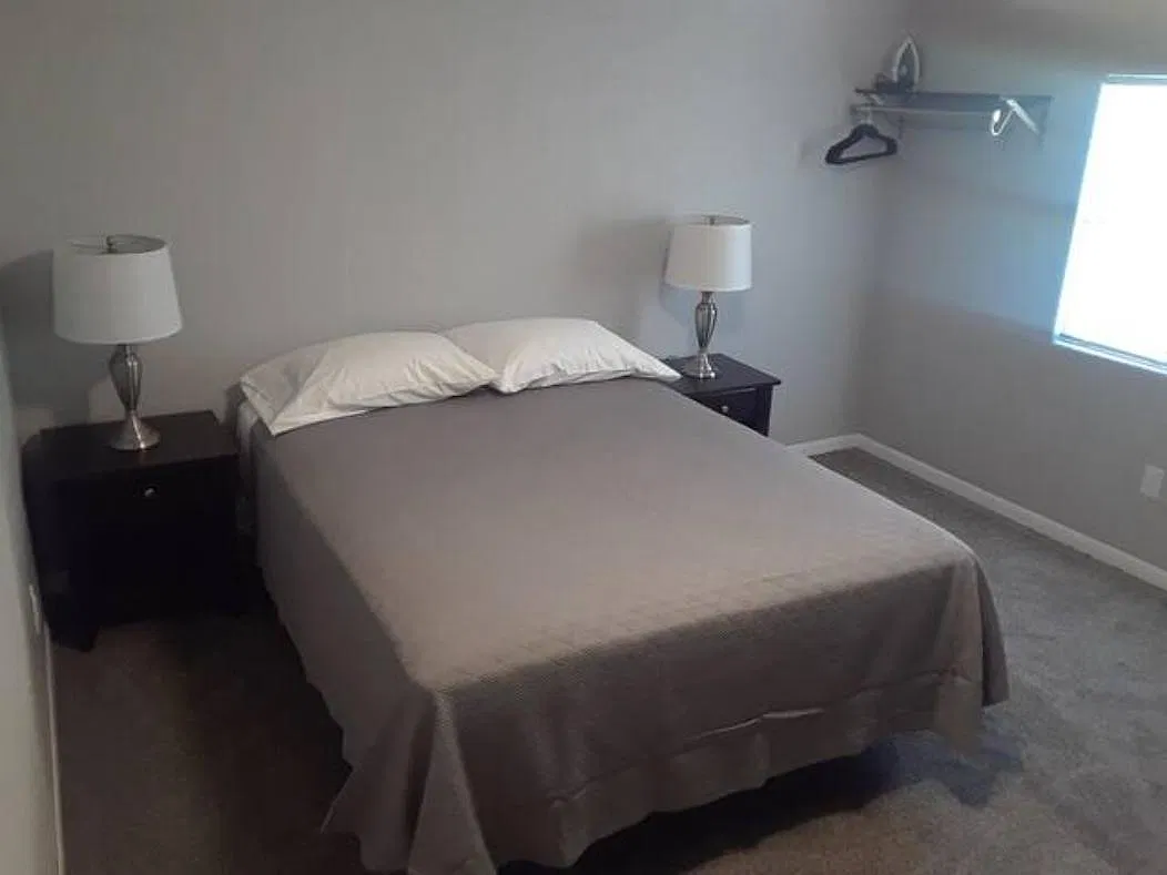 2 bed, 800 sqft, $1,295 — Photo 2