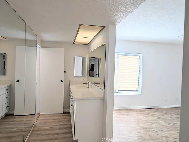 630 W Huntington Dr #103 — Photo 12