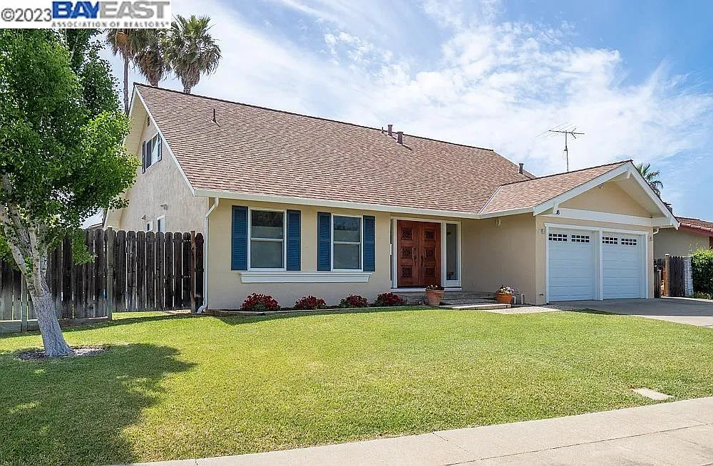 608 Via Del Sol photo 1