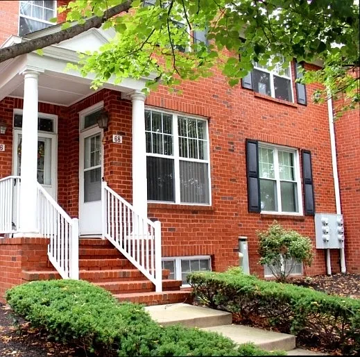 68 Central Ave