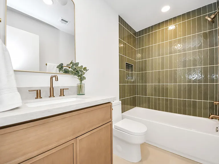 5946 Willowbend Blvd — Photo 2