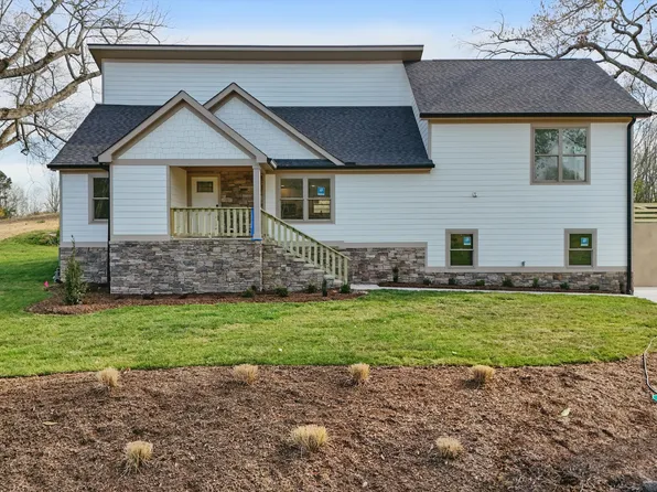 8814 Igou Gap Rd, Chattanooga, TN 37421