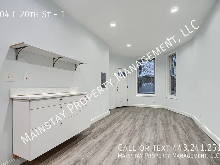104 E 20th St #1 — Photo 11