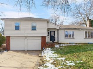 10816 Oak St, Kansas City, MO 64114