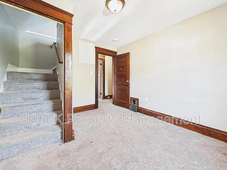 701 Kling St — Photo 38