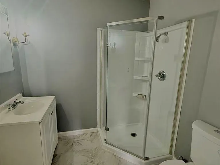 1045 Locust St — Photo 20
