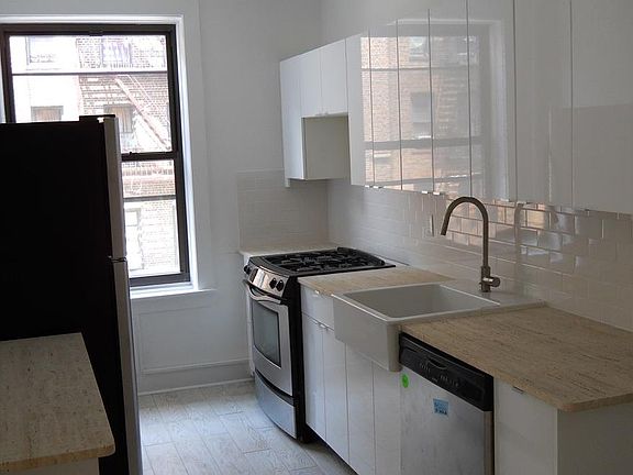 2nd image of 2122 Beekman Pl APT 2R