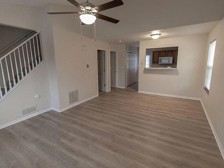 1325 Godas Dr — Photo 4