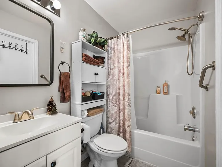 207 Allen Richard Ct — Photo 8