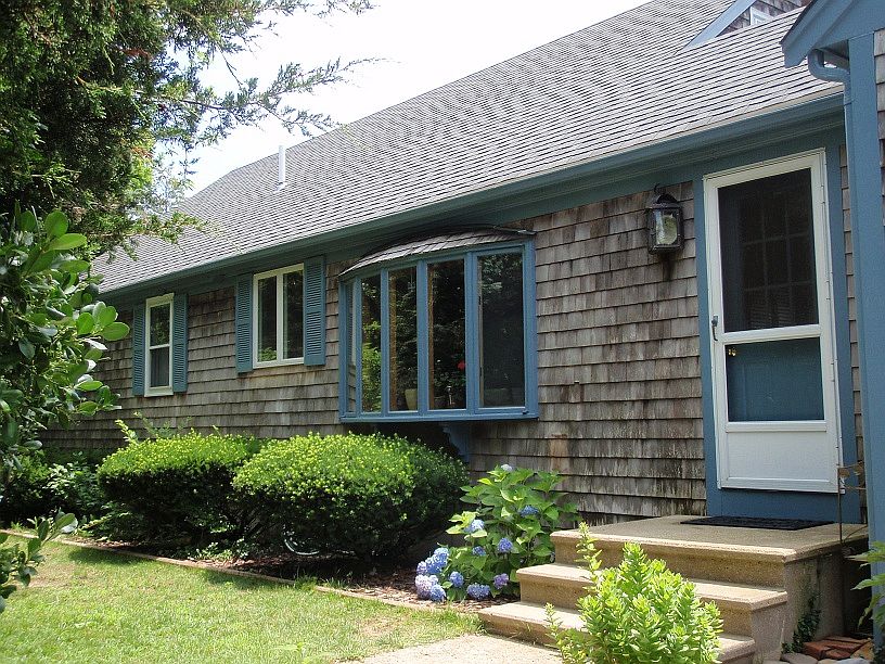 Front (garage is to right)