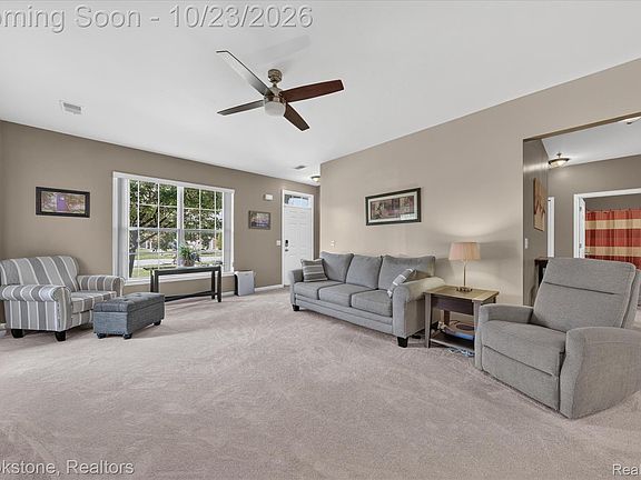 4th image of 29876 Fox Run Cir