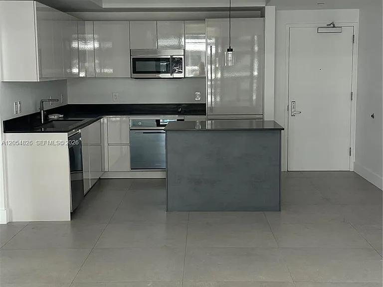 1010 Brickell Ave #2707 — Photo 4