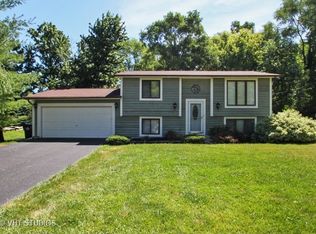 211 Main Street Rd, Spring Grove, IL 60081