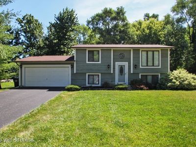211 Main Street Rd, Spring Grove, IL, 60081