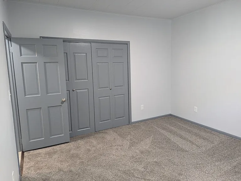 250 Locust St — Photo 16