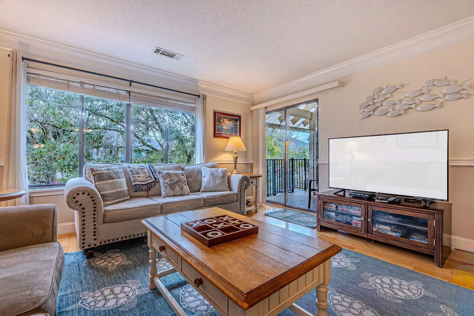 2 bed, 2.0 bath, 990 sqft, $2,536 — Photo 2