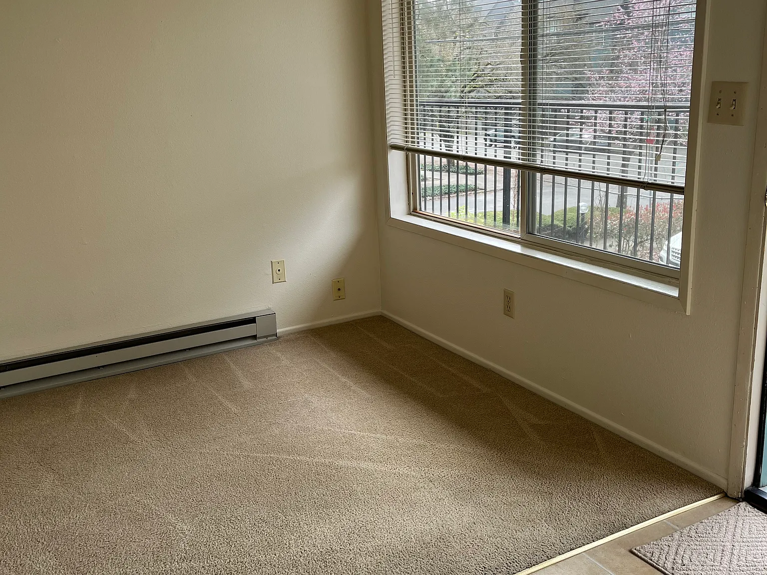 2 bed, 800 sqft, $1,595 — Photo 3