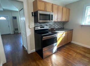 111 River St APT 1, Bennington, VT 05201