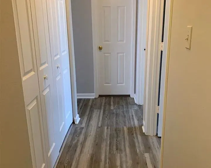 2208 Timberwood Cir S — Photo 19