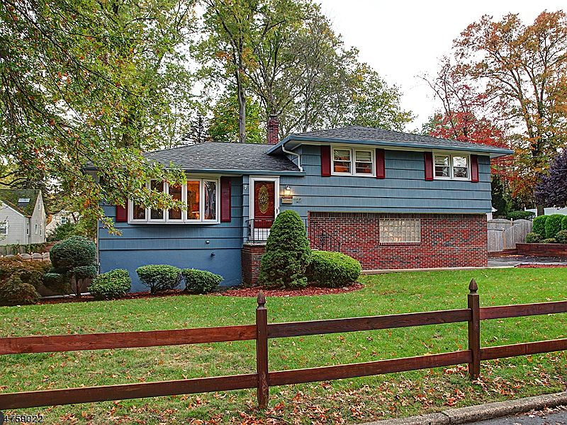 1st image of 27 Conklin Ave
