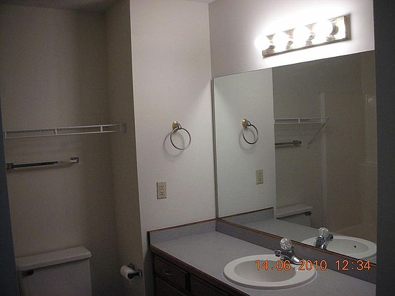 3rd image of 2560 Fairlane Dr