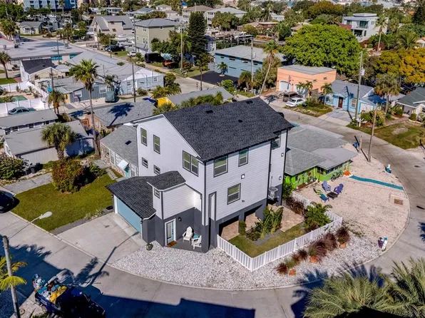 429 137th Avenue Cir, Madeira Beach, FL 33708