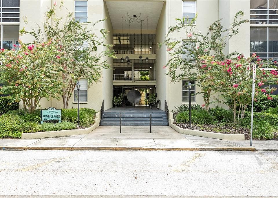 1st image of 2302 S Manhattan Ave APT 111