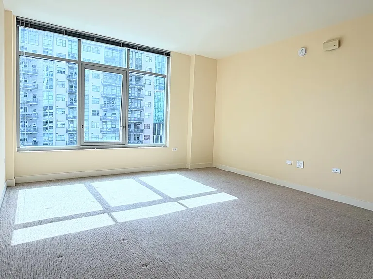 425 W Beech St #859 — Photo 13